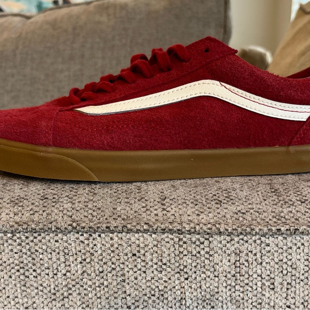 Vans Old Skool Red Suede Gum Sole Skate Shoes Mens 9 Classic Low Top New NWOT - Picture 2 of 10